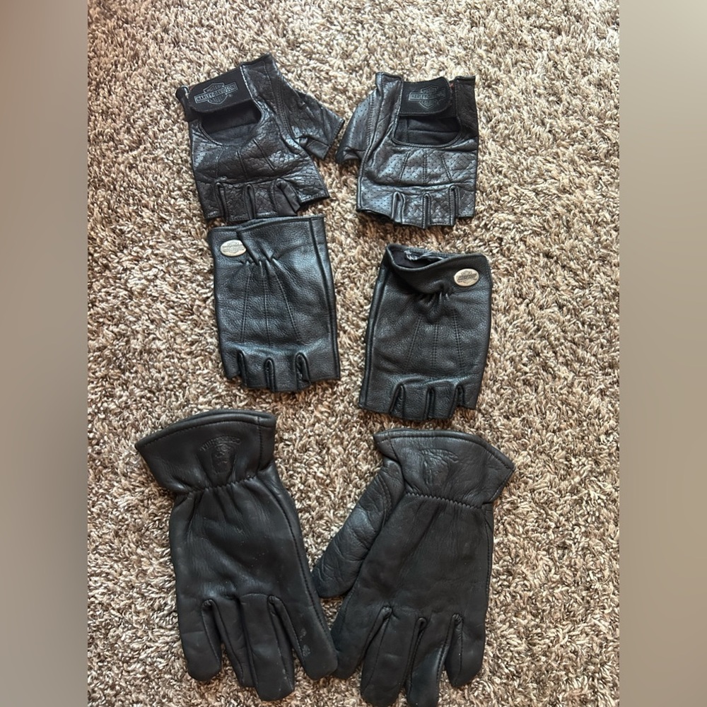 Harley Davidson & Churchill Black Leather Gloves bundle
